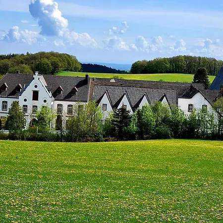 度假居 Eifelhof Mit Obstbaumwiese 尼蒂戈恩